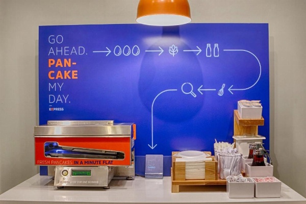 Holiday Inn Express & Suites Racine image 11