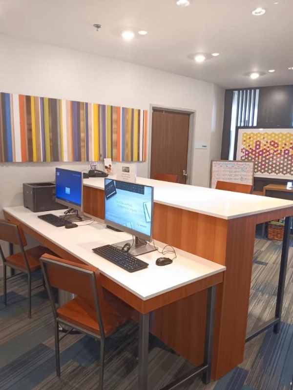 Holiday Inn Express & Suites Racine image 29